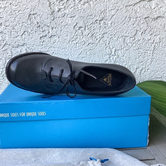 John Fluevog Leather Heels - Picture 5 of 8